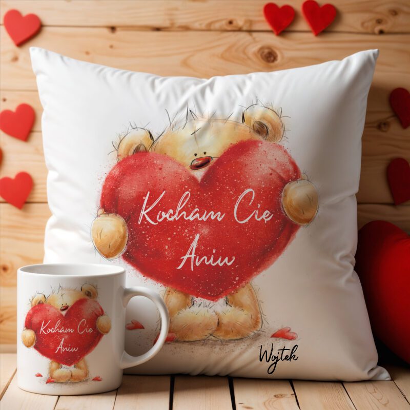 Zestaw poduszka i kubek dla Par – Idealny Prezent na Walentynki, Misiu z czerwonym sercem i imieniem
