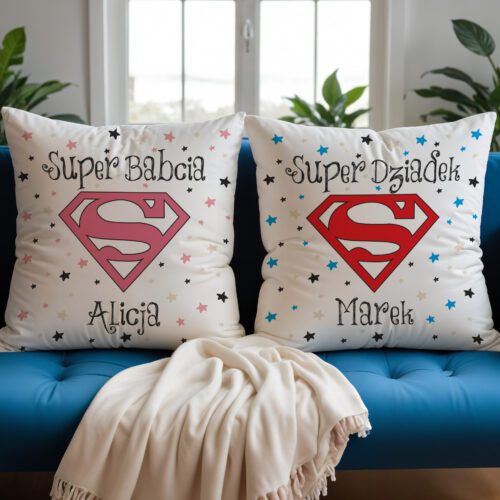 Zestaw dwóch poduszek dla babci i dziadka z nadrukiem Super Dziadek Super Babcia