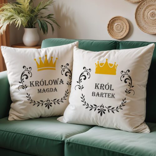 Zestaw dwóch poduszek na walentynki dla pary z imionami zakochanych. prezent na walentynki.